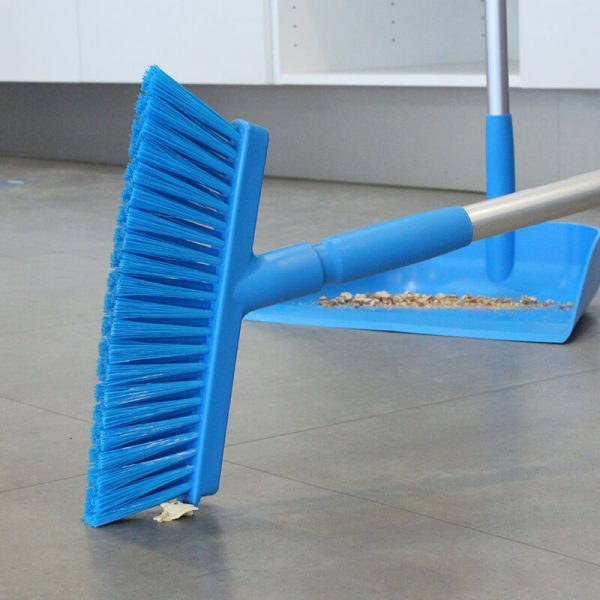 Dustpan Broom with Angled Thread 250mm blue in use